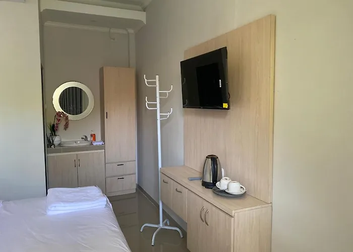 Queen's Seminyak